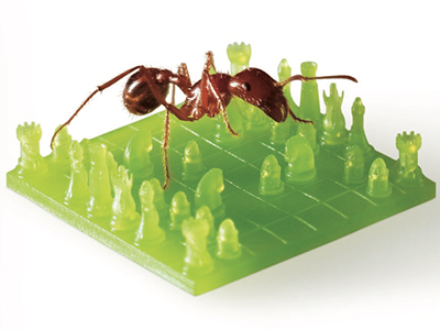 Foto PROTOLABS innova con el nuevo material de impresión 3D «MICROFINE GREEN» diseñado para piezas de microrresolución.